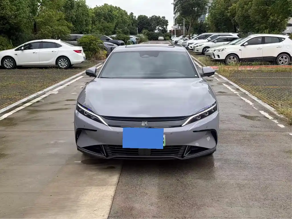 BYD Han — миниатюра 2