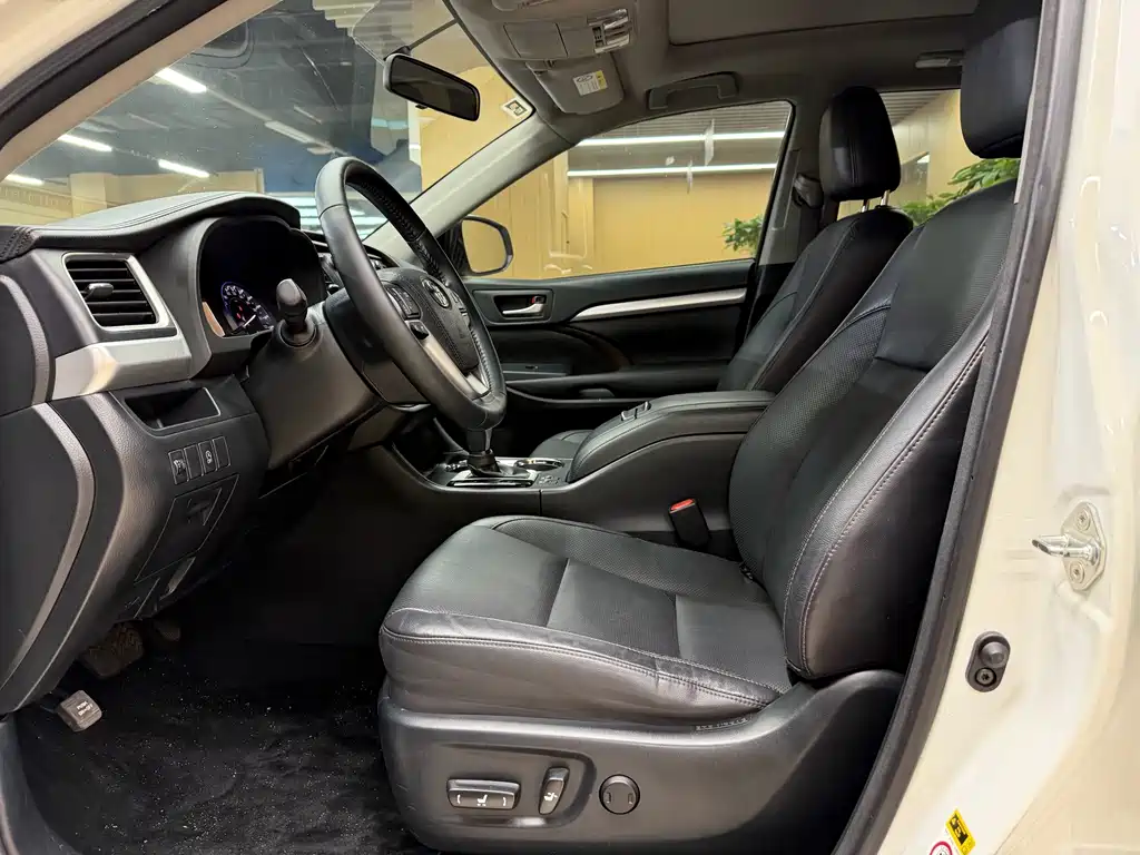 Toyota Highlander — миниатюра 4