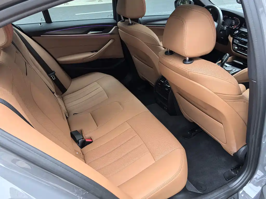 BMW 5 Series (Import) — миниатюра 14