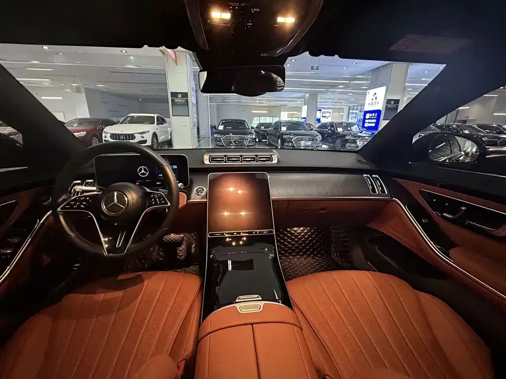 Mercedes-Benz S-Class — миниатюра 7