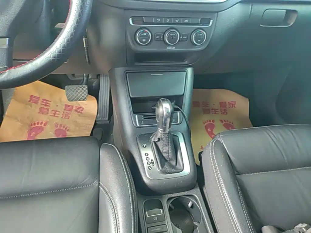 Volkswagen Tiguan — миниатюра 14