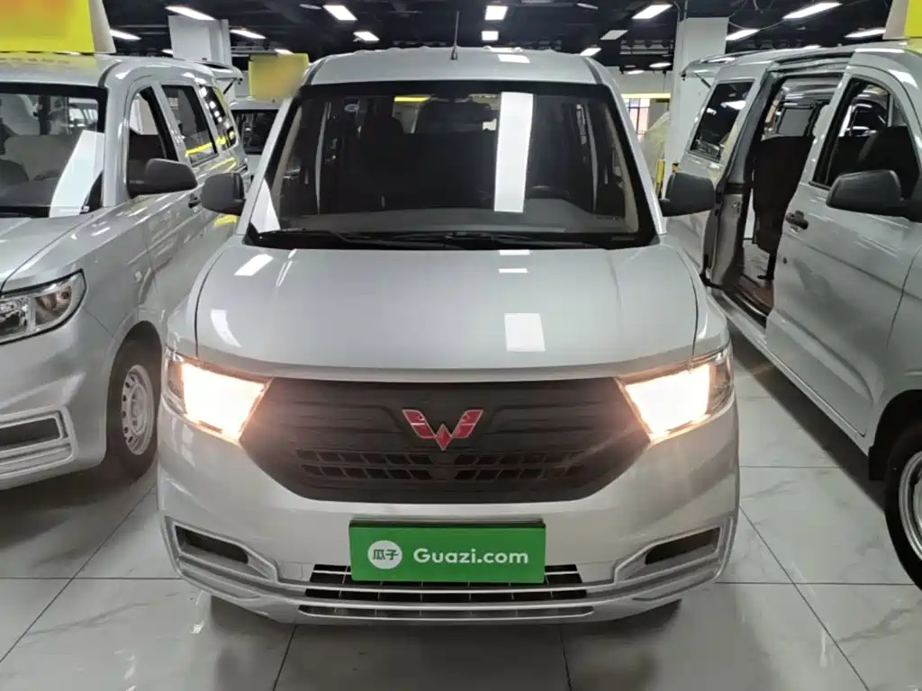 Wuling Hongguang V — миниатюра 3
