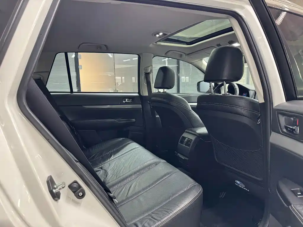 Subaru Outback — миниатюра 12