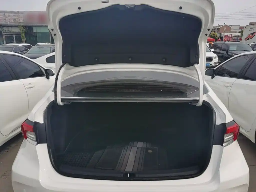 Toyota Corolla — миниатюра 19
