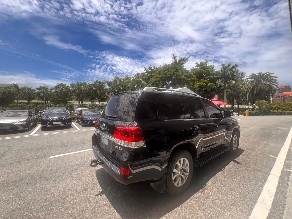 Toyota Land Cruiser — миниатюра 9