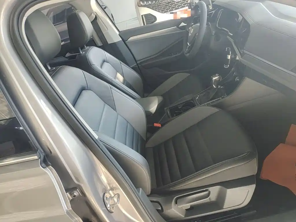 Volkswagen Sagitar — миниатюра 25