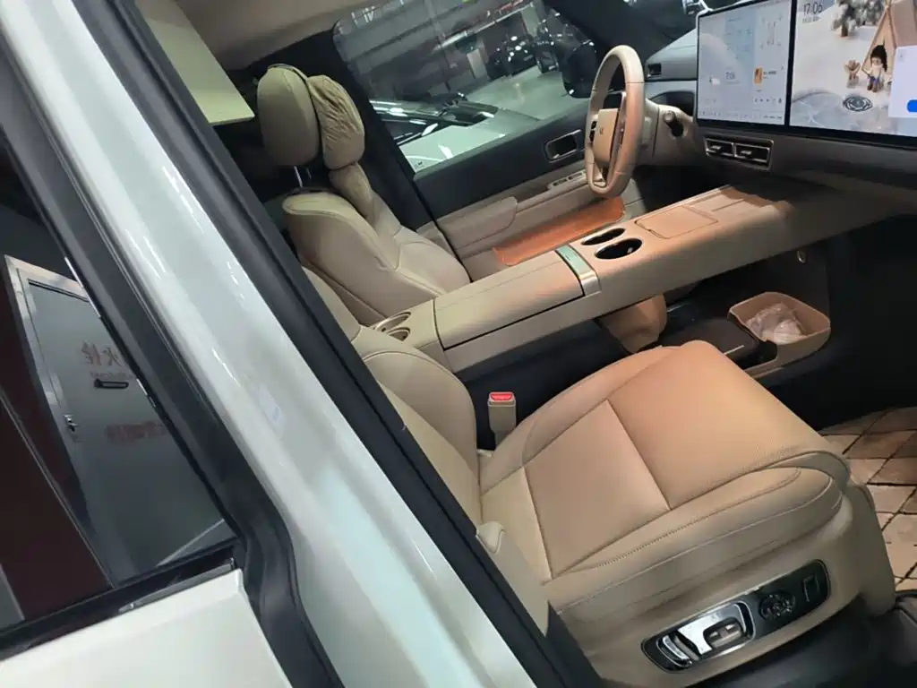 Li Auto Li MEGA — миниатюра 25