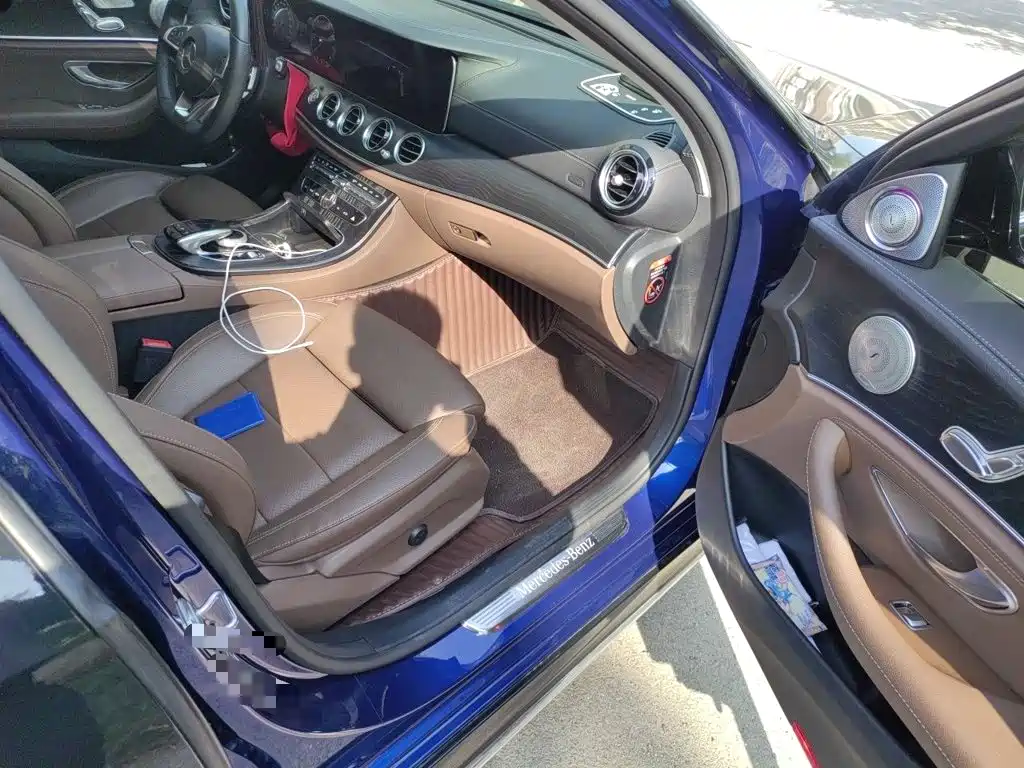 Mercedes-Benz E-Class — миниатюра 18