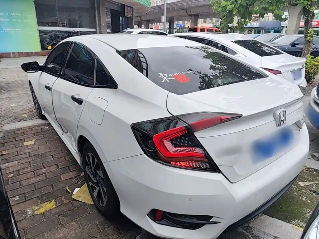 Honda Civic — миниатюра 5