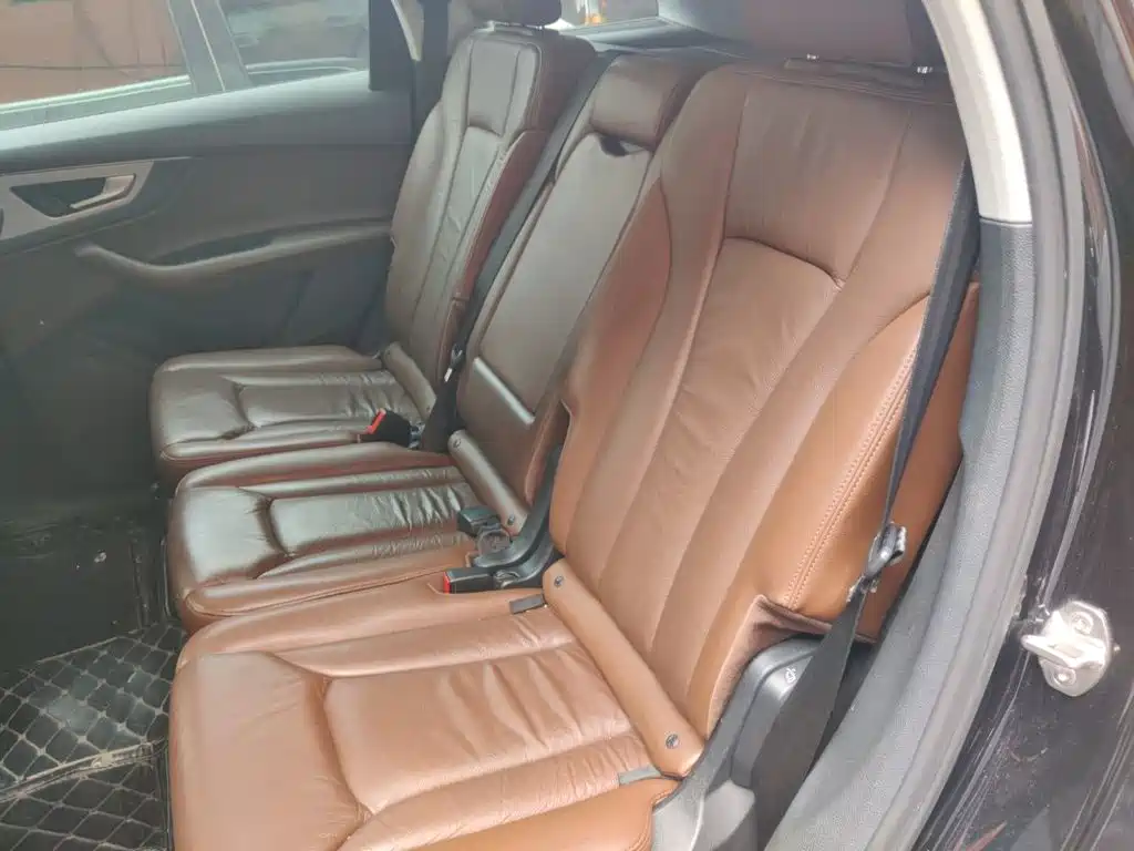 Audi Q7 — миниатюра 13