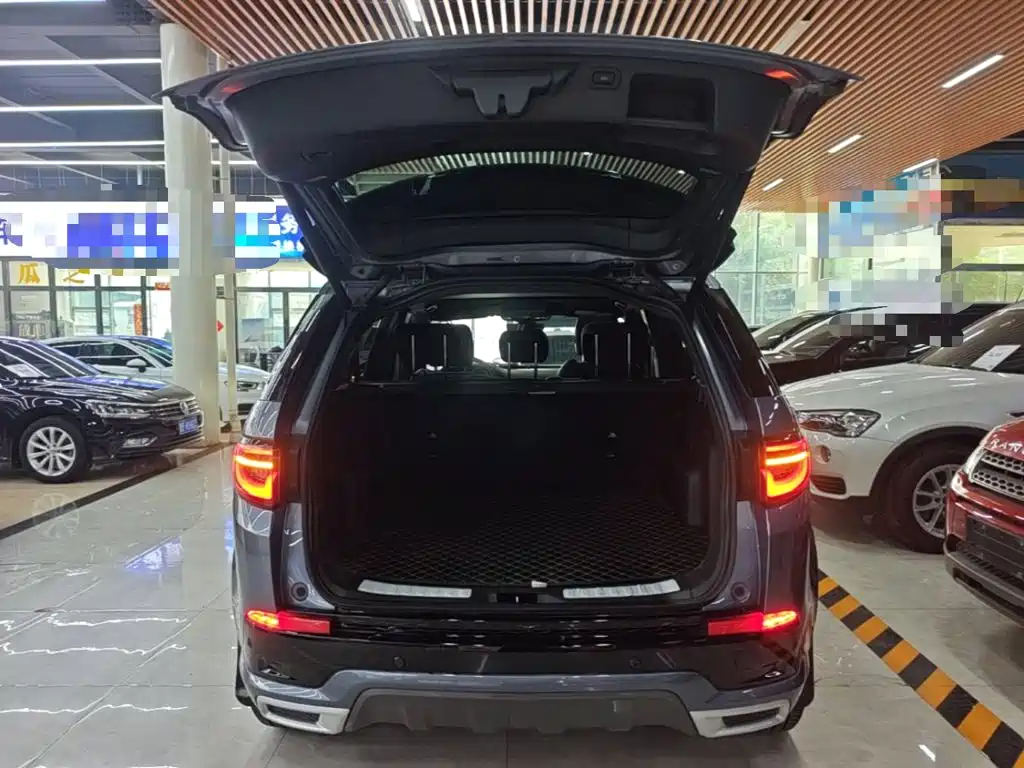 Land Rover Discovery Sport — миниатюра 19