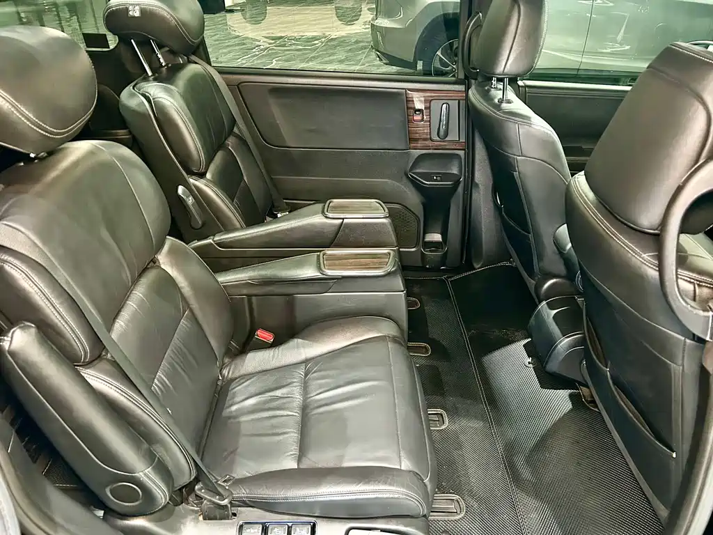 Honda Elysion — миниатюра 31