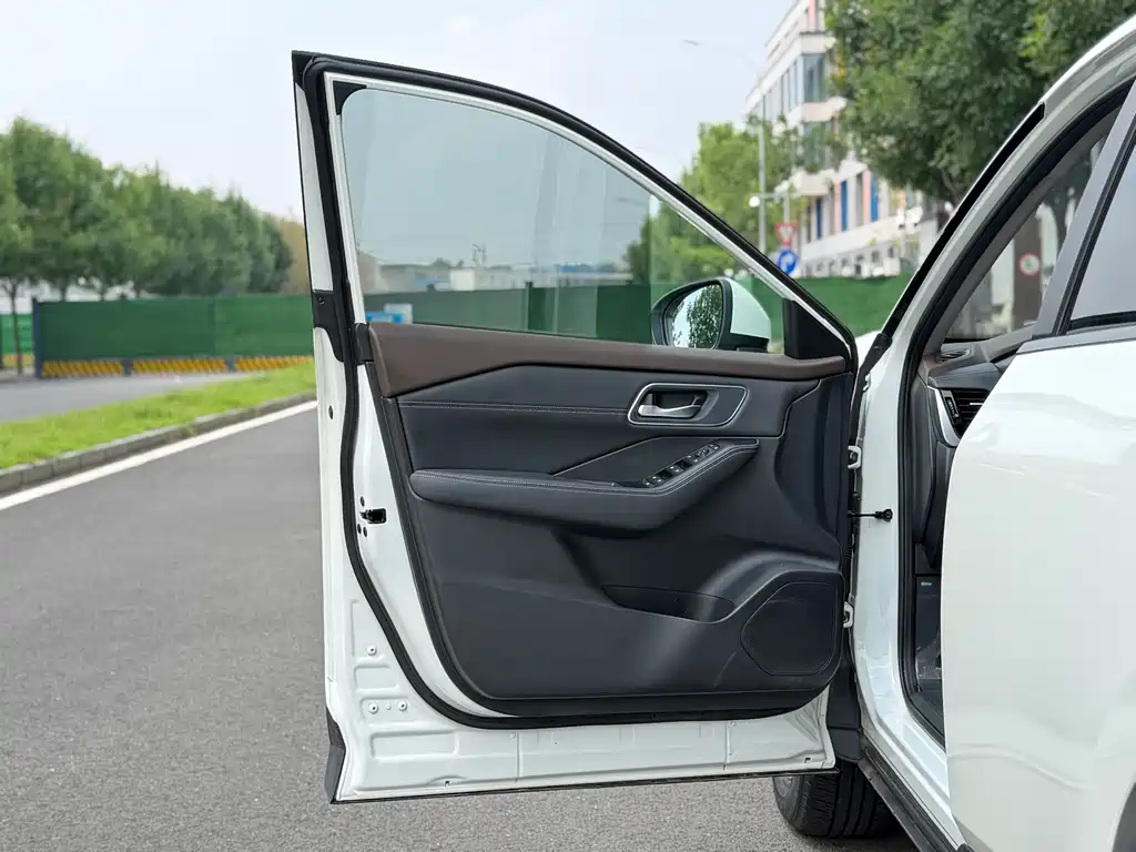Nissan X-Trail — миниатюра 19