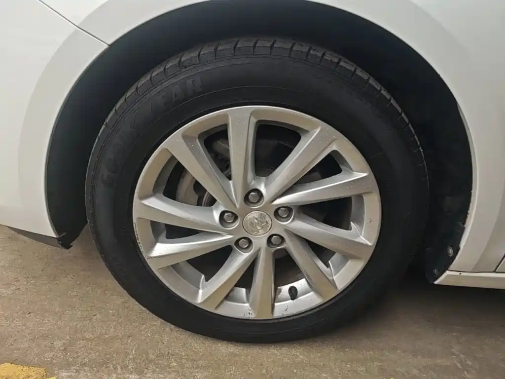 Buick Verano — миниатюра 23