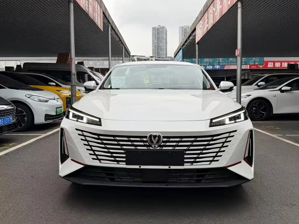 Changan Eado — миниатюра 2