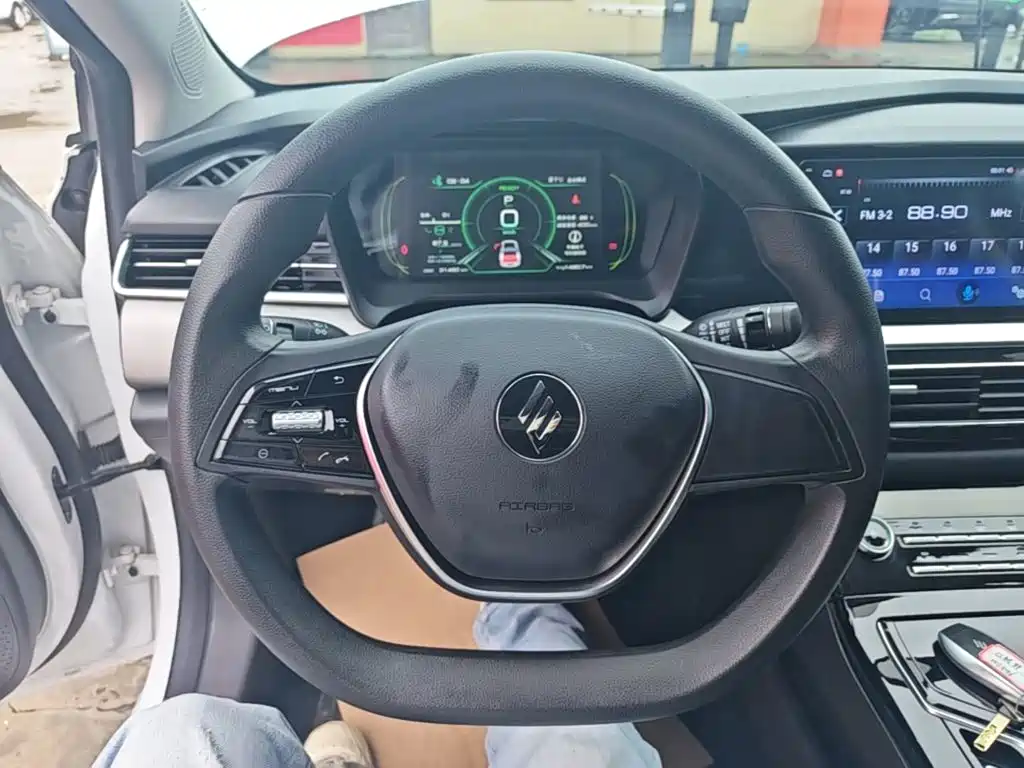 JMEV Yi — миниатюра 11