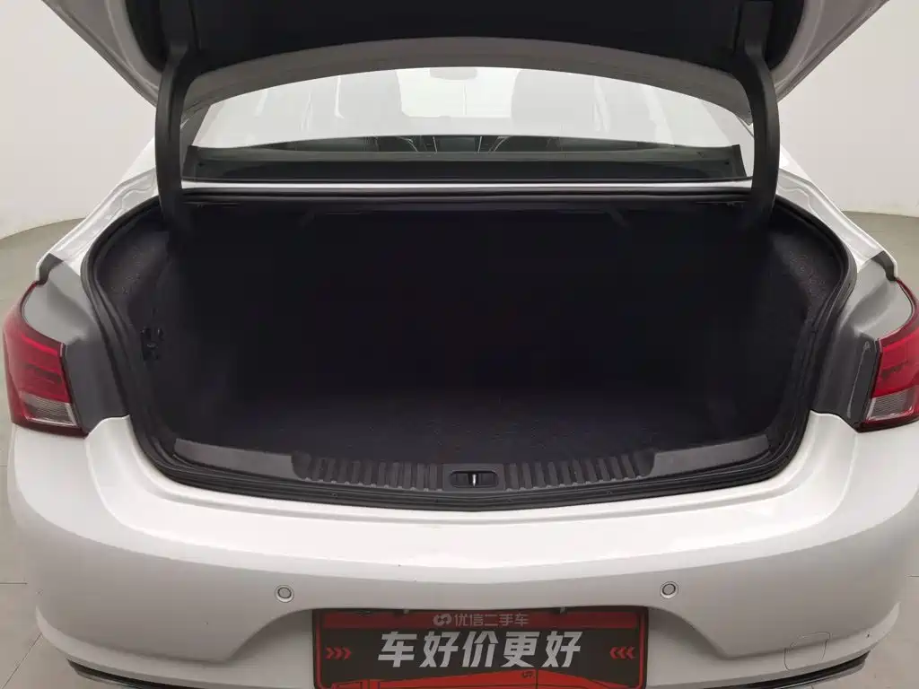 Buick Verano — миниатюра 16