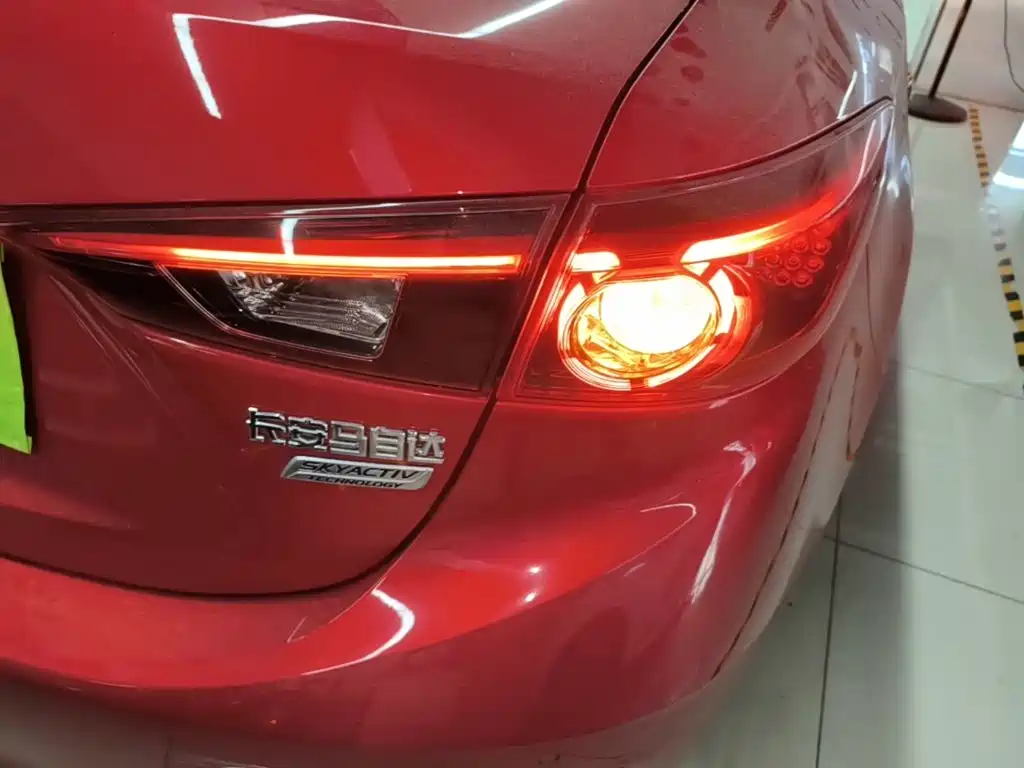 Mazda 3 Axela — миниатюра 8