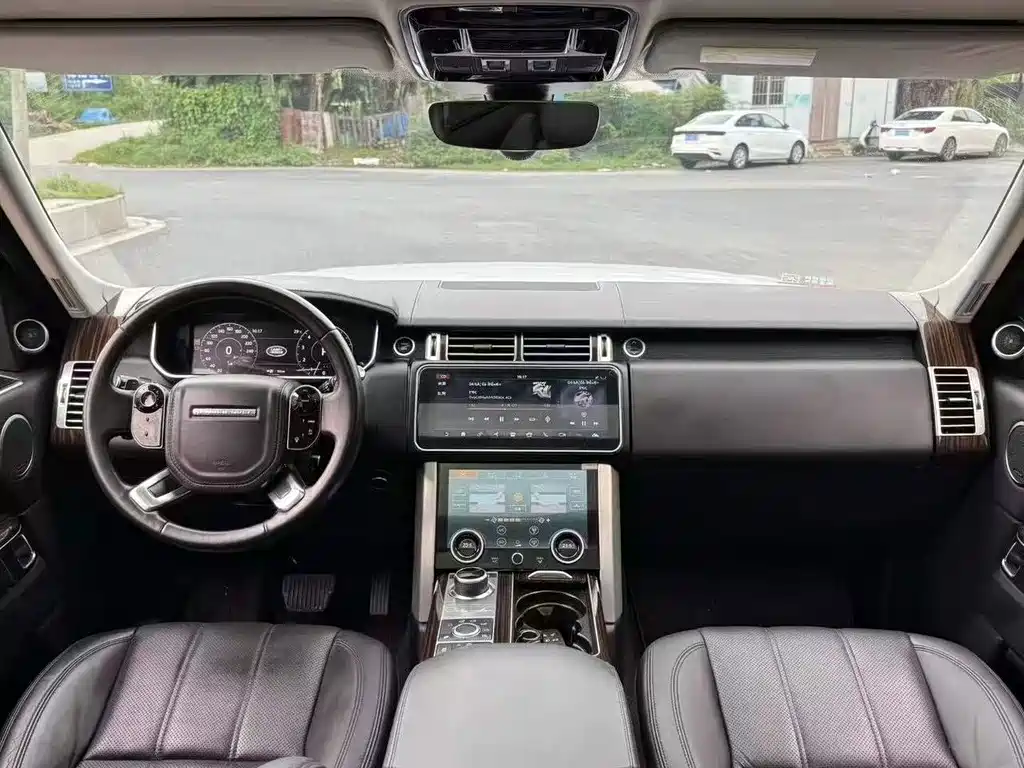 Land Rover Range Rover — миниатюра 4
