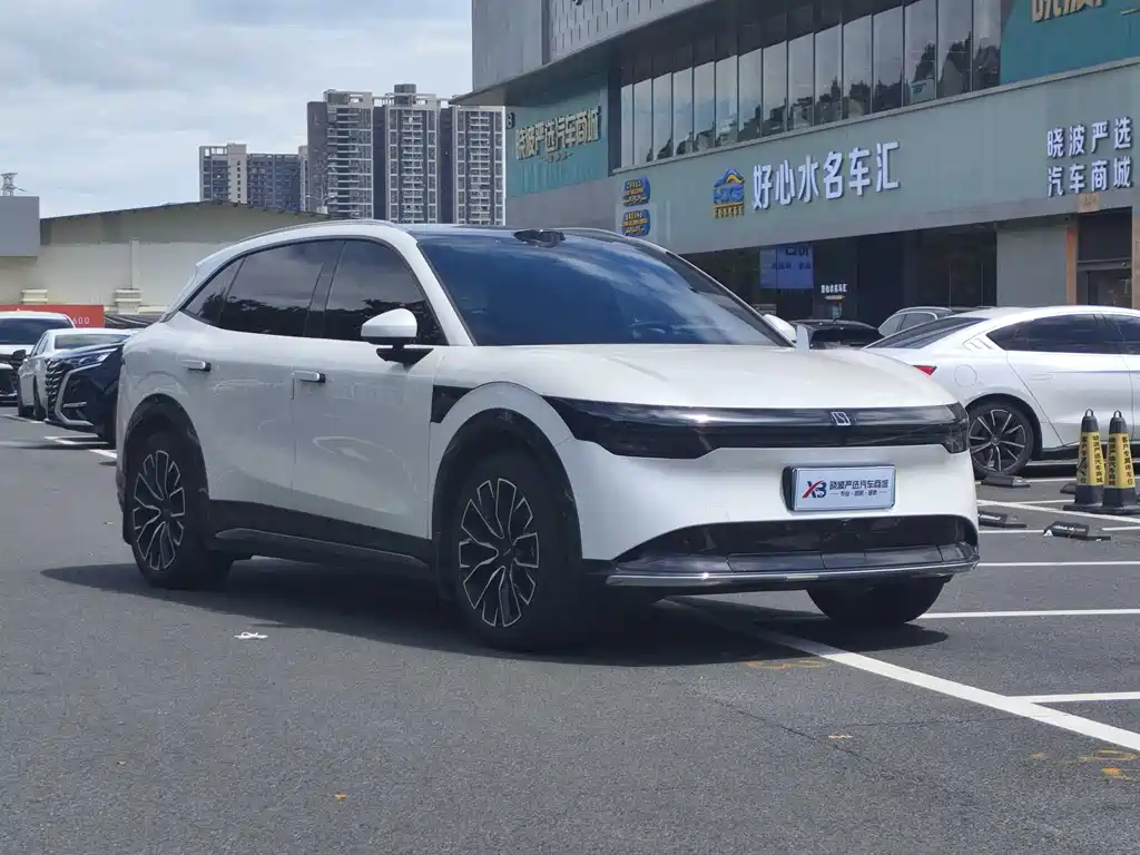 Zeekr 7X — миниатюра 3