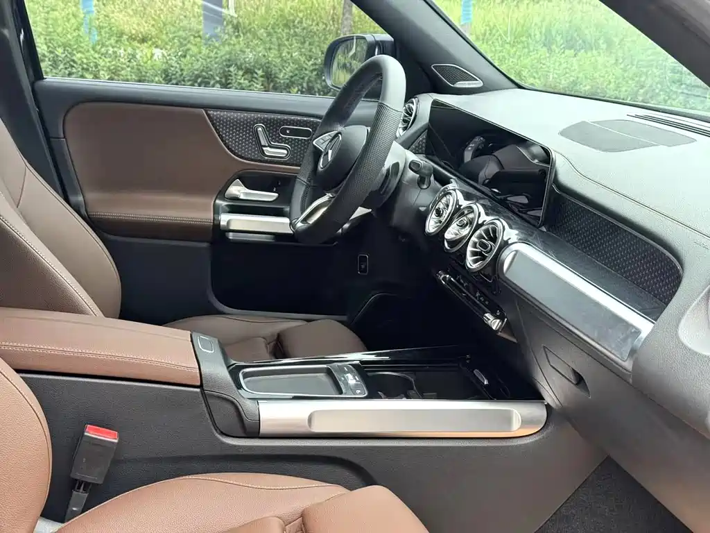 Mercedes-Benz GLB — миниатюра 4
