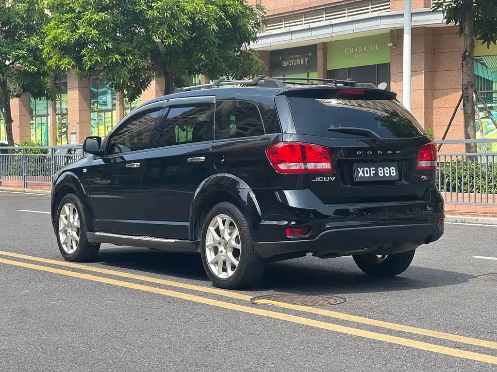 Dodge Journey — миниатюра 4