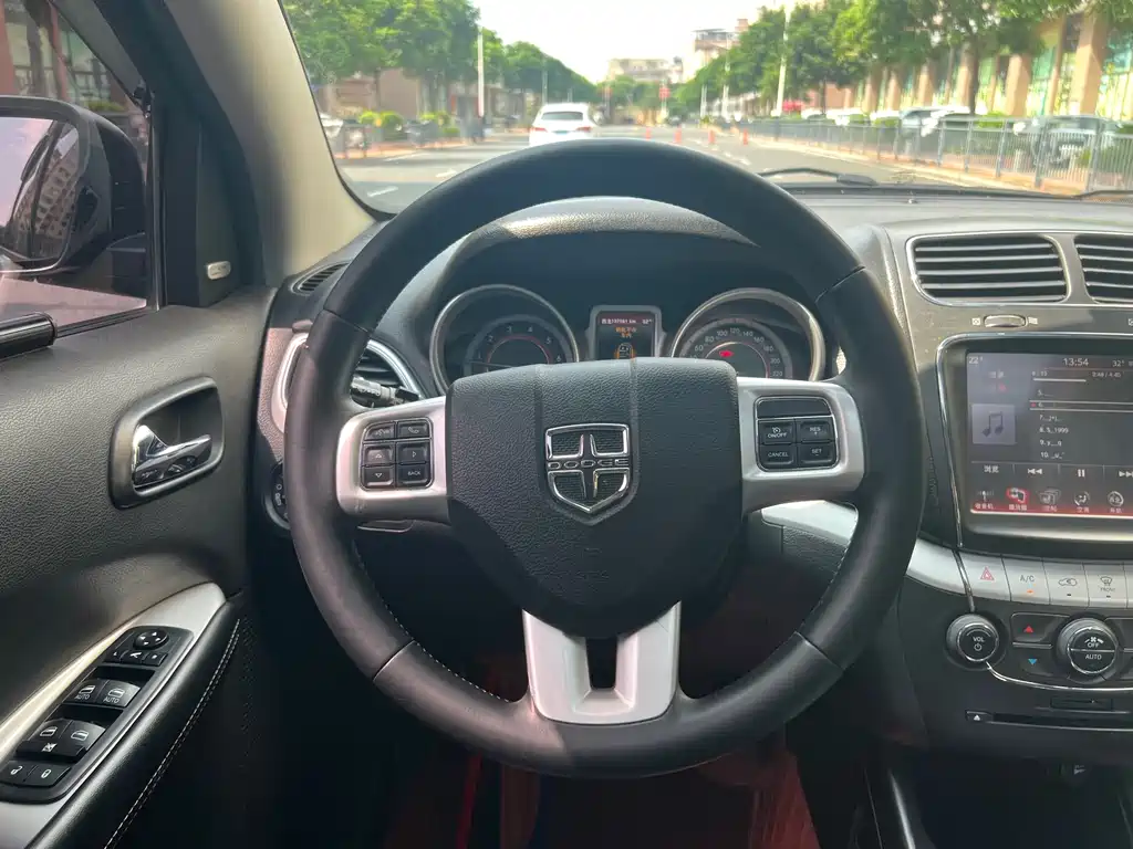Dodge Journey — миниатюра 16
