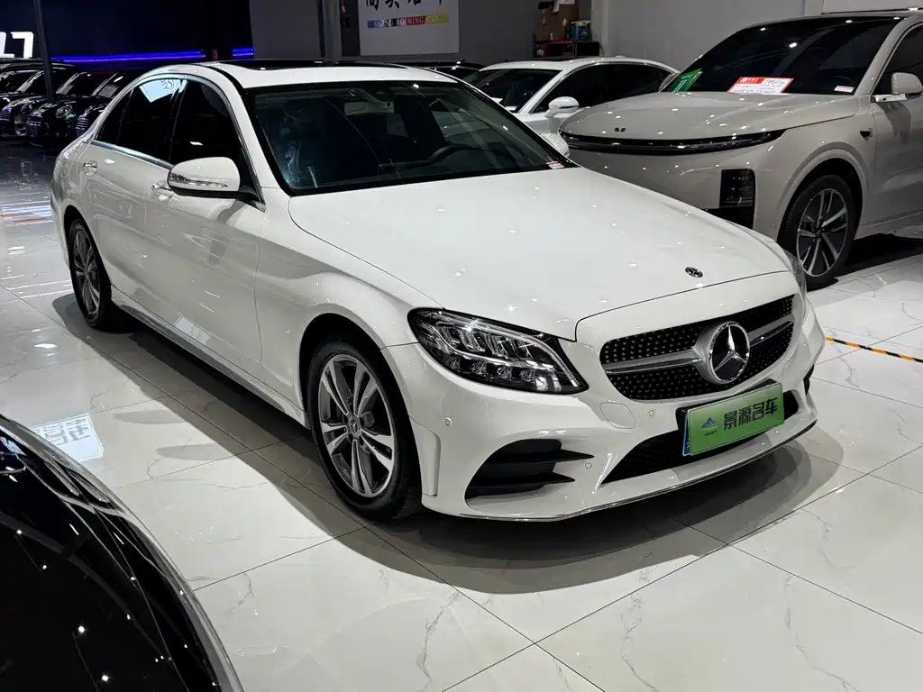 Mercedes-Benz C-Class — миниатюра 3