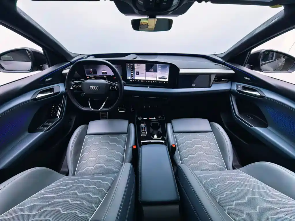 Audi Q6L e-tron — миниатюра 12