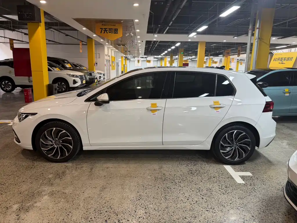 Volkswagen Golf 2023 280TSI DSG Pro