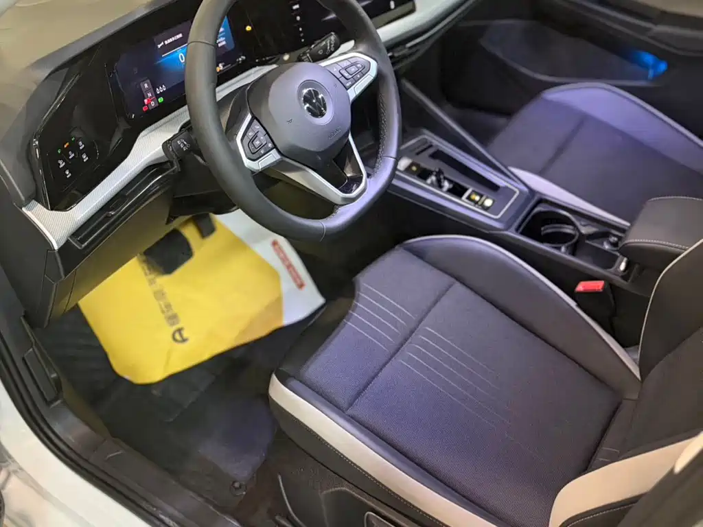 Volkswagen Golf 2023 280TSI DSG Pro