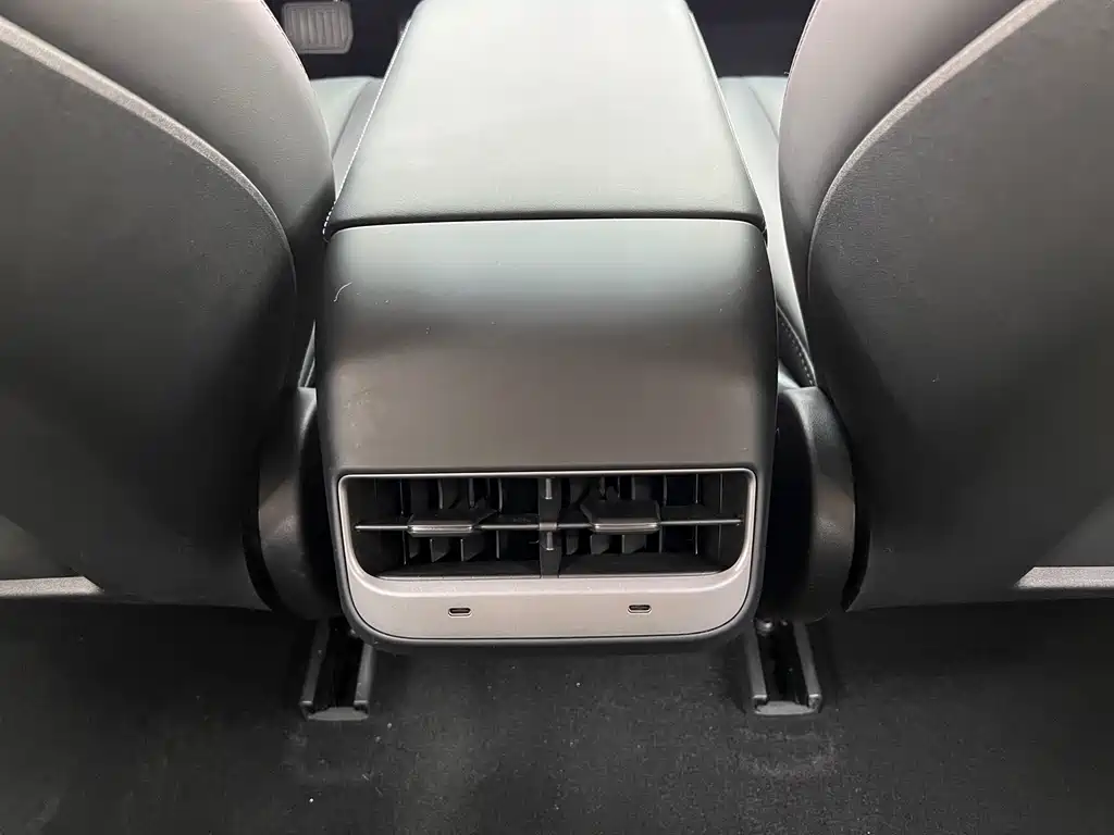 Tesla Model 3 — фотографии объявления, Фото 17