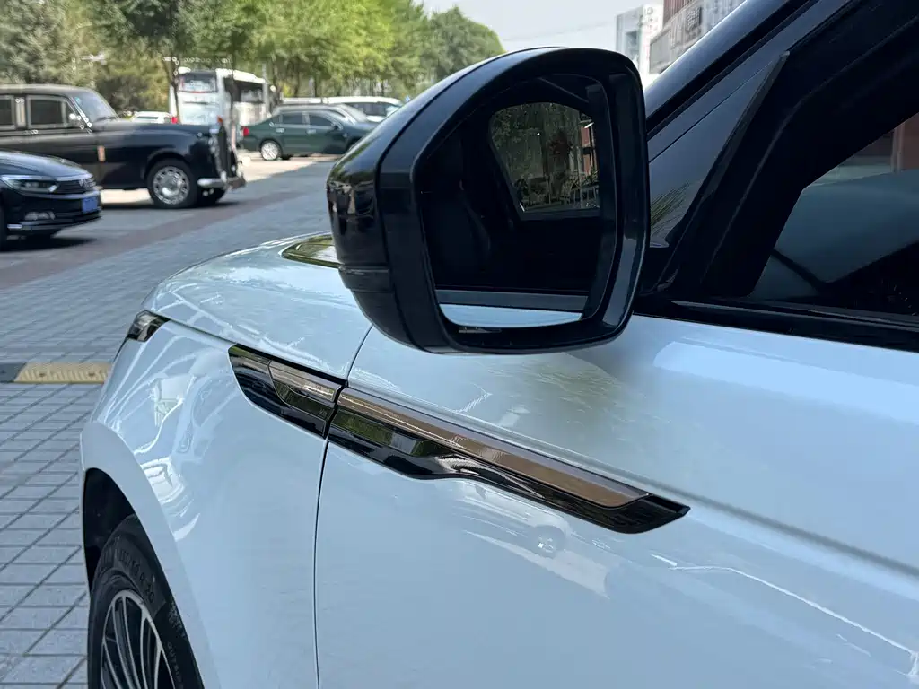 Land Rover Velar — миниатюра 6