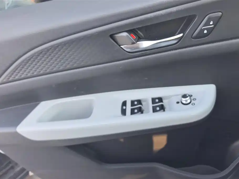 Dongfeng E70 2023 PRO