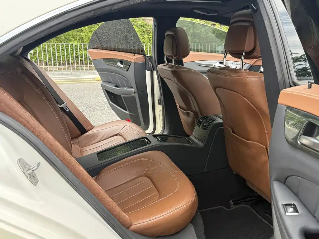 Mercedes-Benz CLS — миниатюра 12