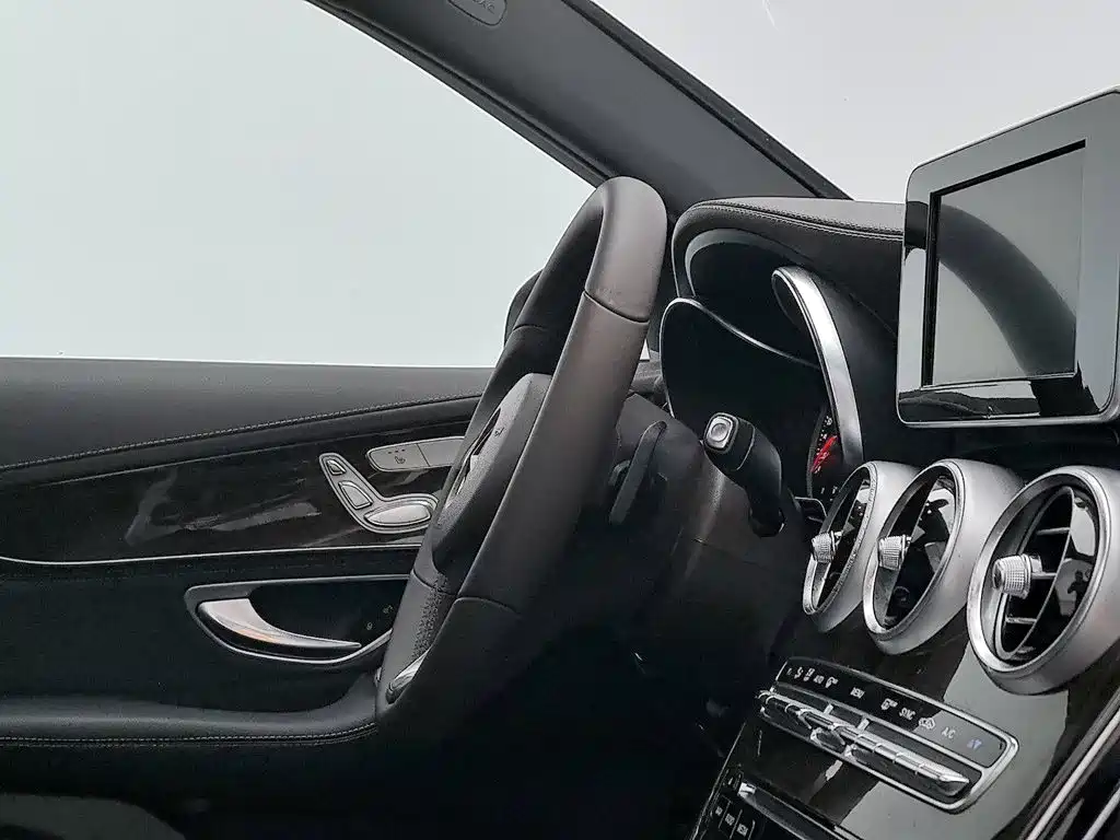 Mercedes-Benz GLC — миниатюра 22