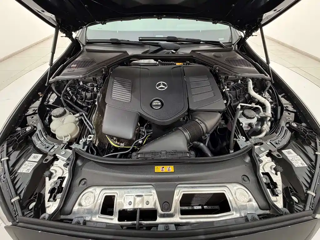 Mercedes-Benz E-Class — миниатюра 12
