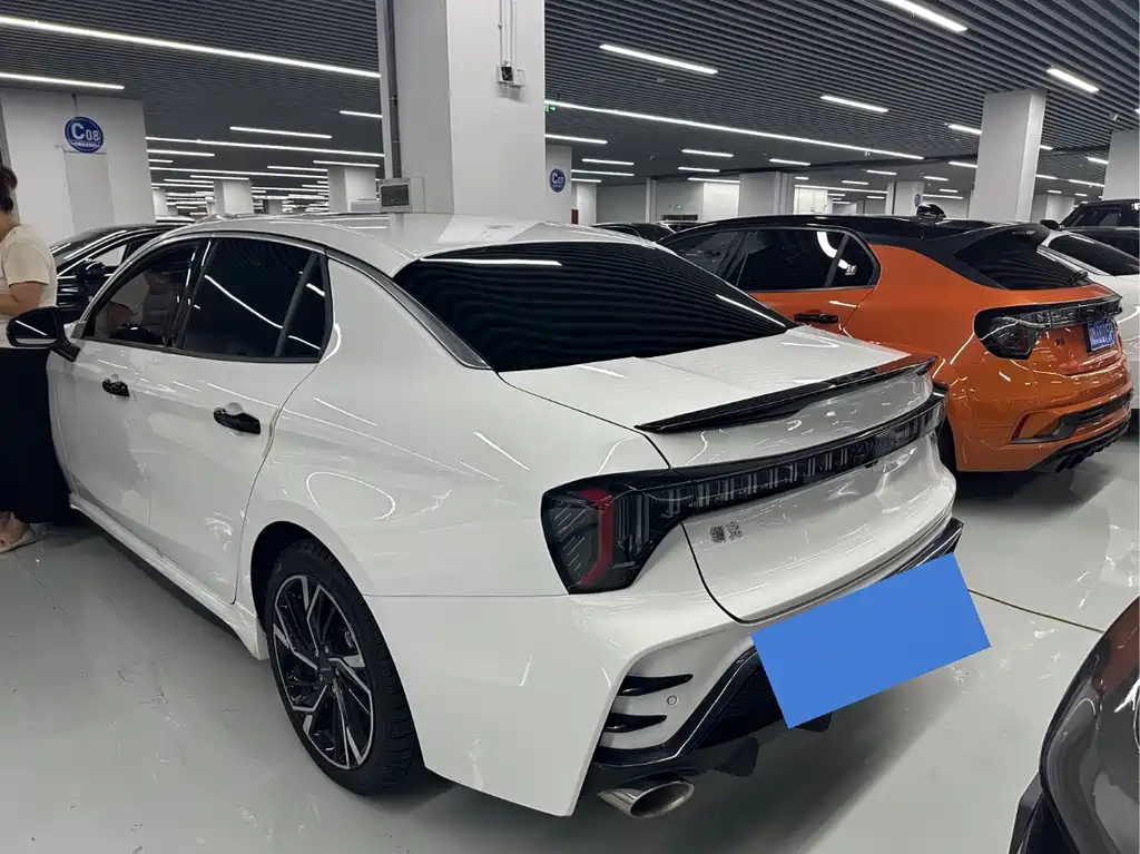 Lynk & Co 03 — миниатюра 3