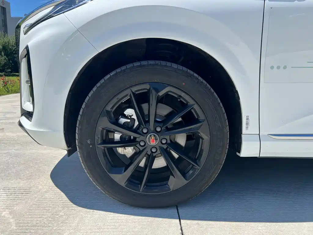 Hongqi Hongqi HS3 PHEV — миниатюра 7