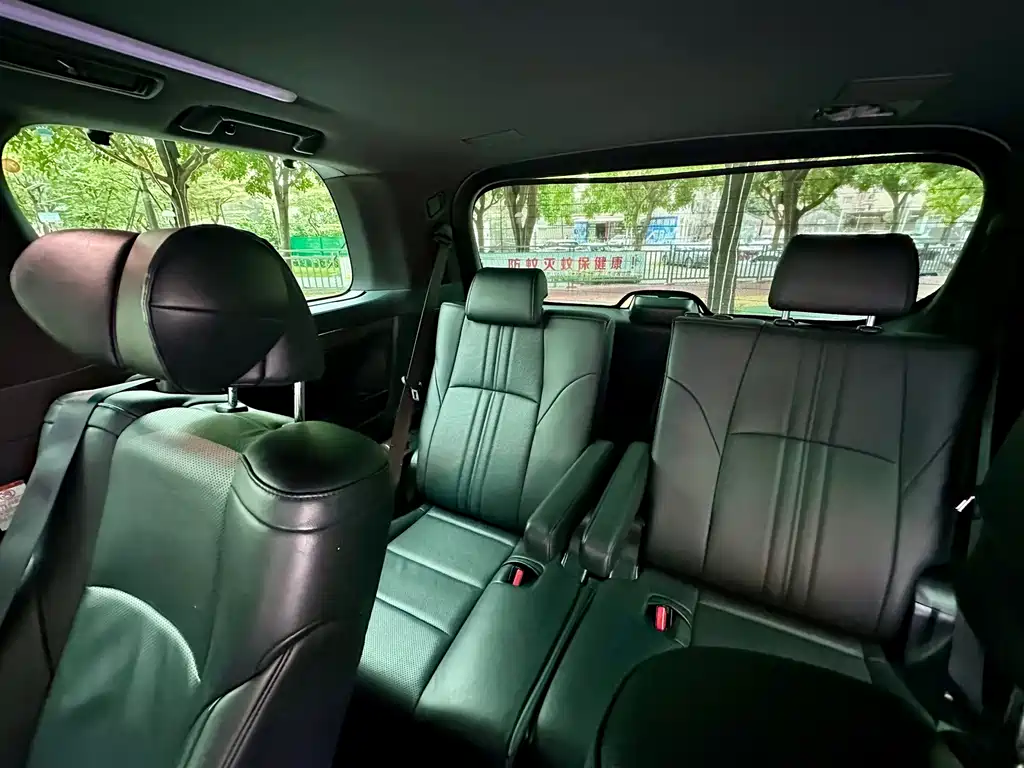 Toyota Vellfire — миниатюра 16