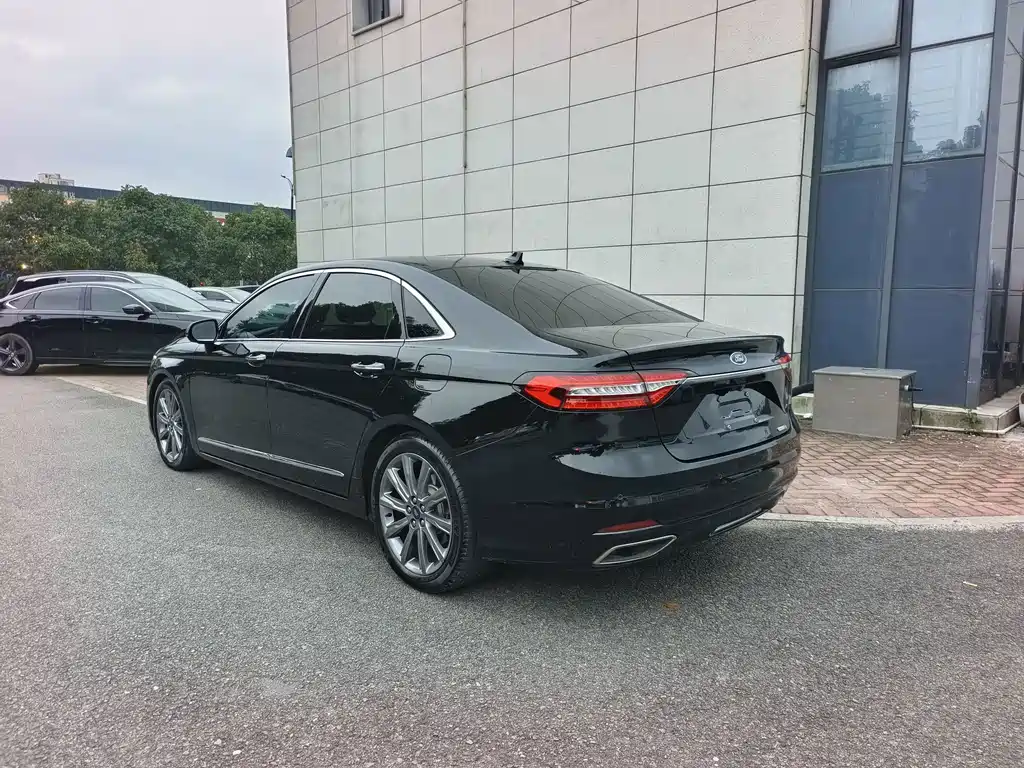 Ford Taurus — миниатюра 12