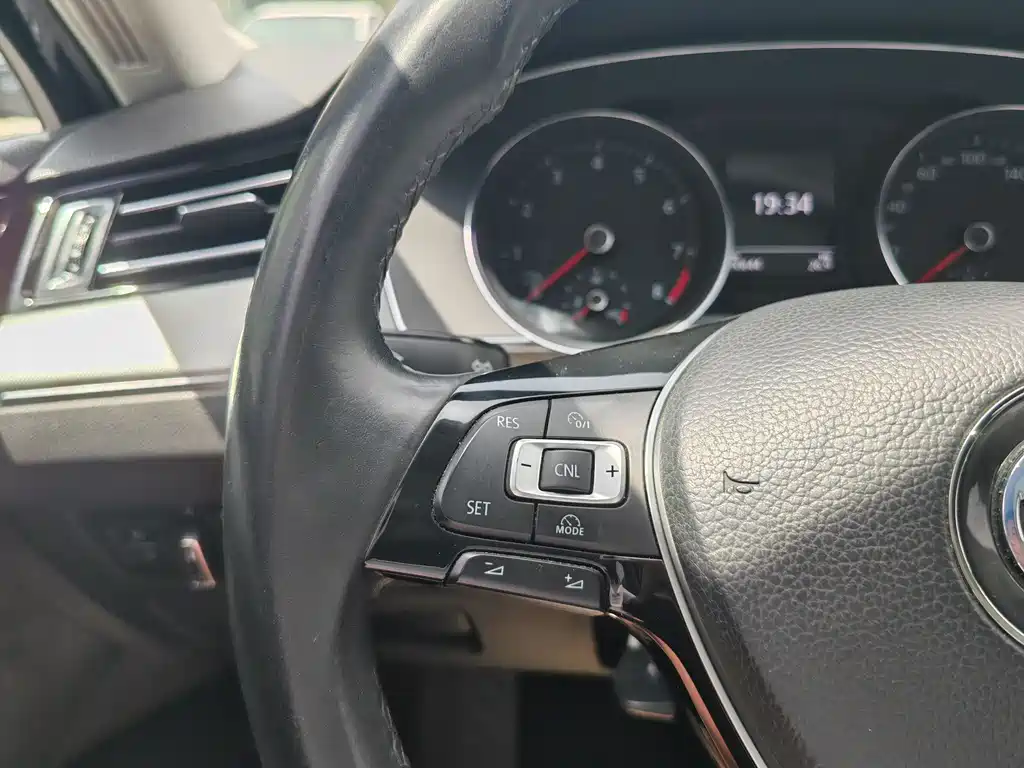 Volkswagen Magotan 2017 330TSI DSG Lead
