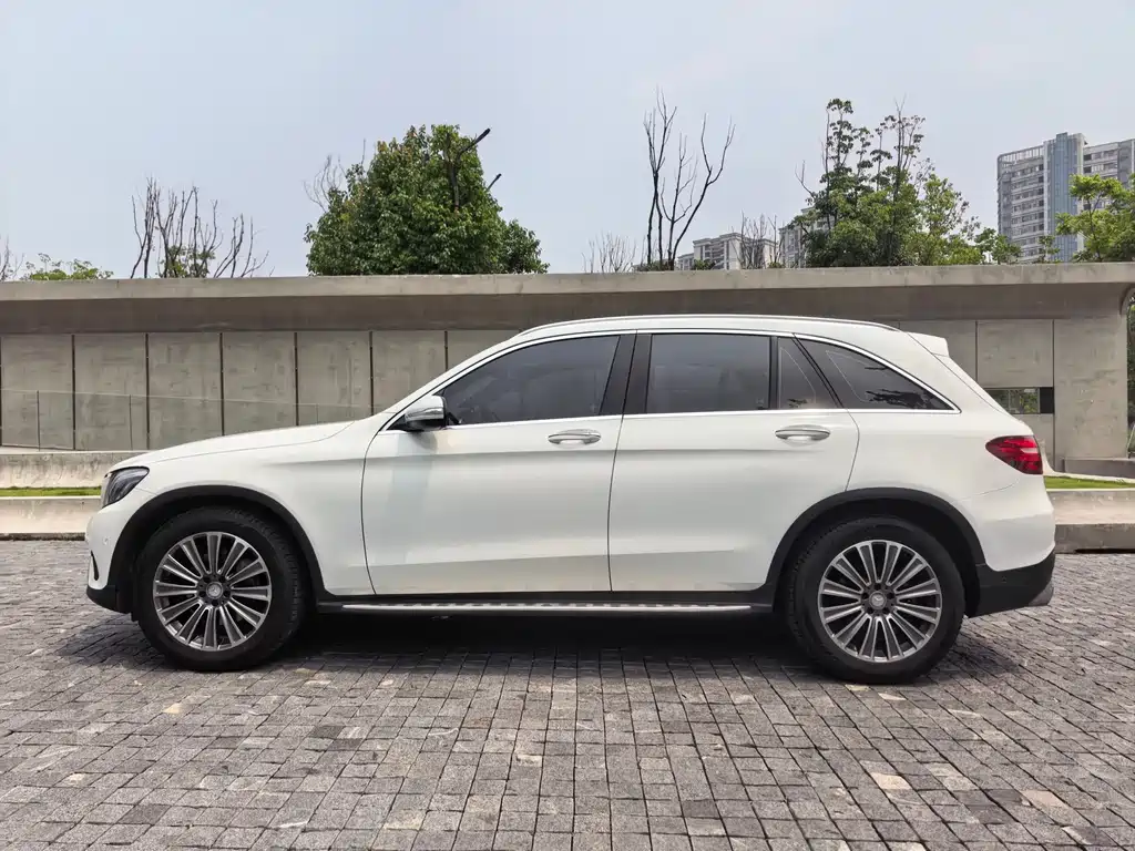 Mercedes-Benz GLC 2016 GLC 260 4MATIC