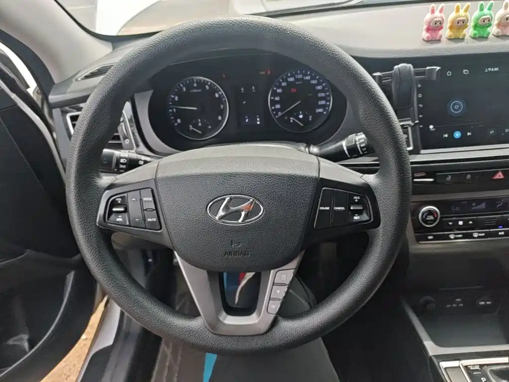 Hyundai Mistra — миниатюра 11