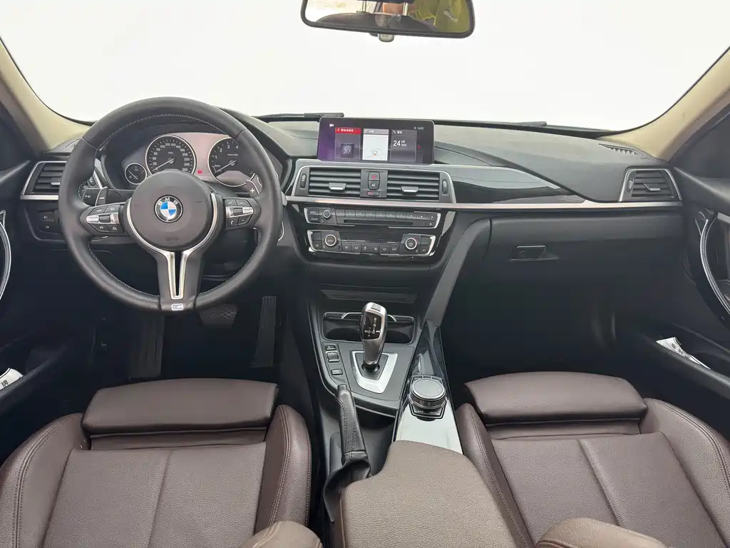 BMW 3 Series — миниатюра 10