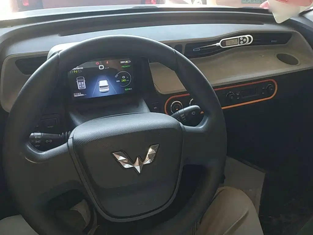 Wuling MINIEV — миниатюра 10