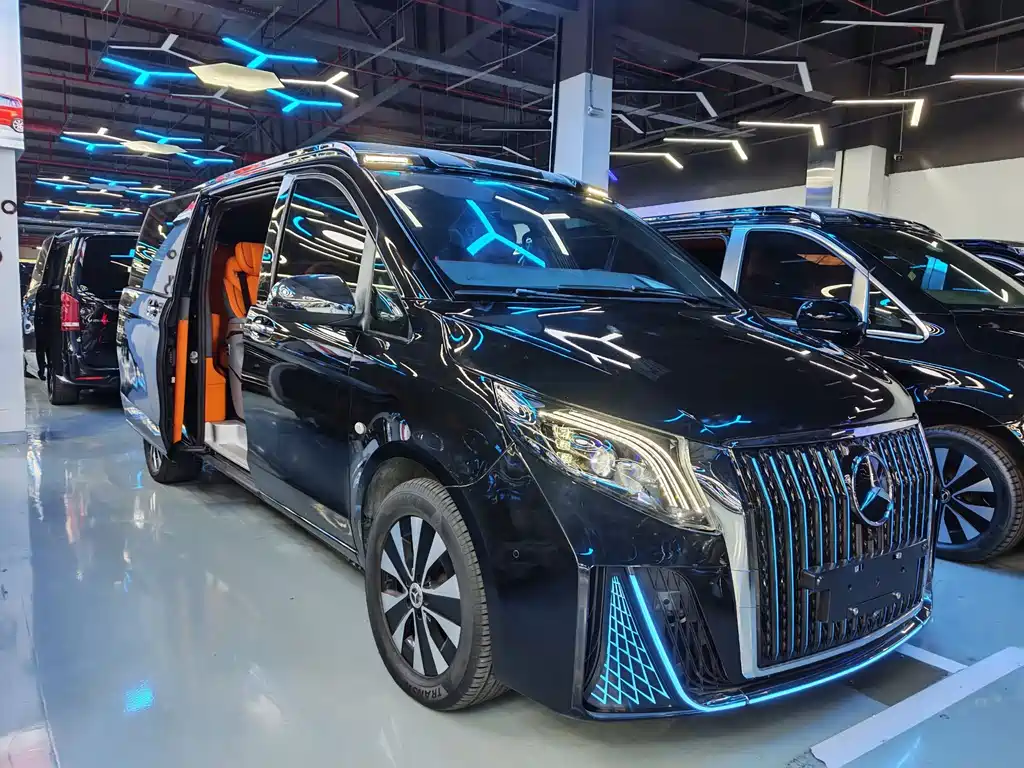 Mercedes-Benz Vito 2021 2.0T 7 мест
