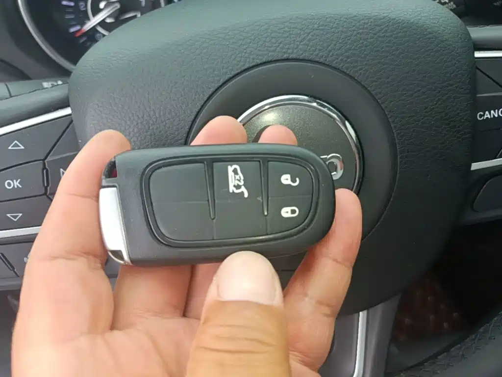 Jeep Commander — миниатюра 9