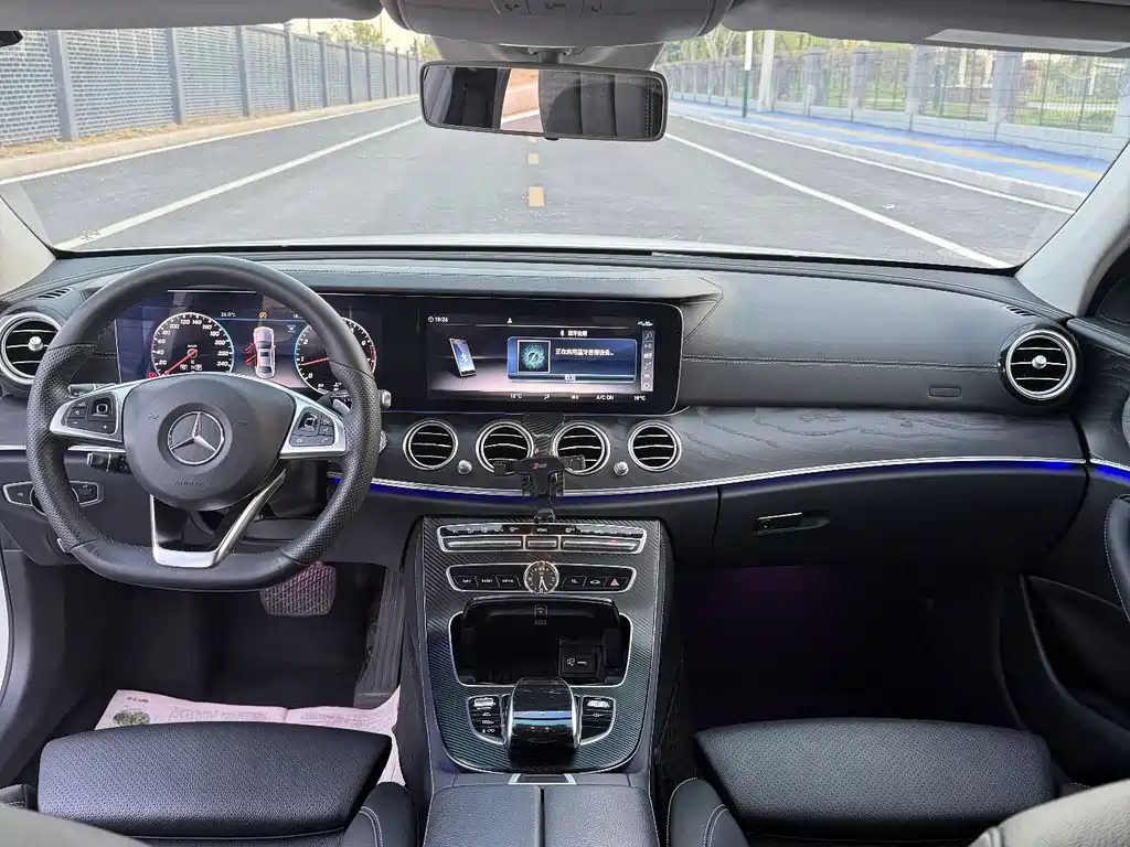 Mercedes-Benz E-Class E 2016 E 200 L Sport