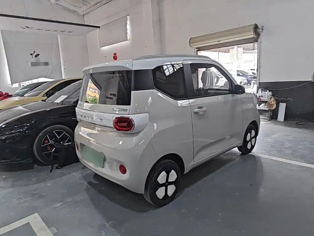 Wuling MINIEV — миниатюра 7
